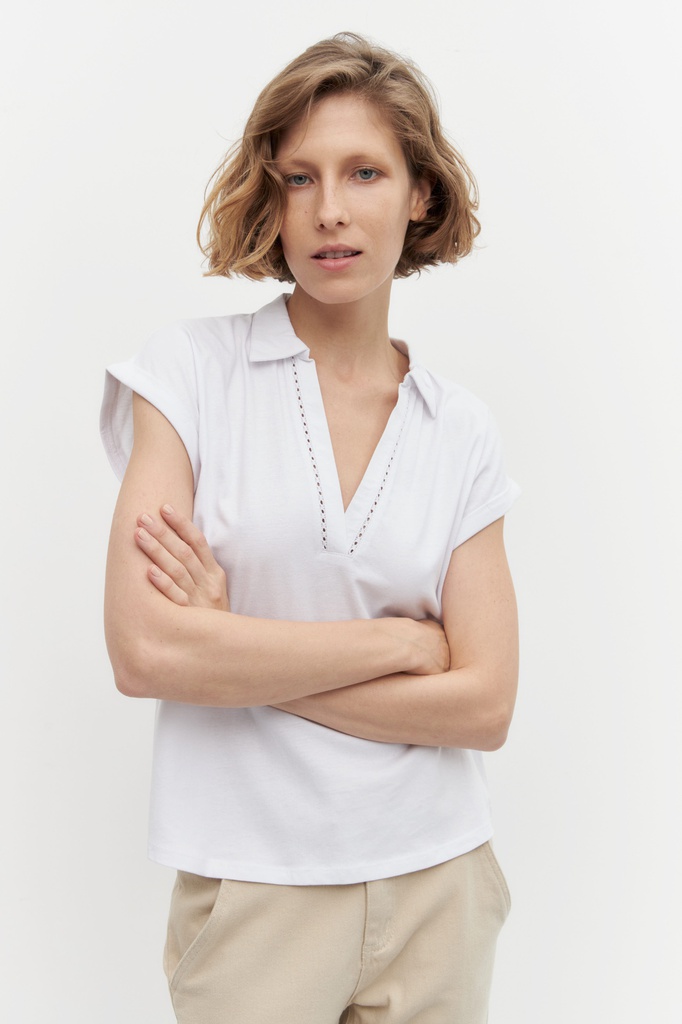 L150GTH5 REMERA ESCOTE EN V CON CUELLO CAMISERO