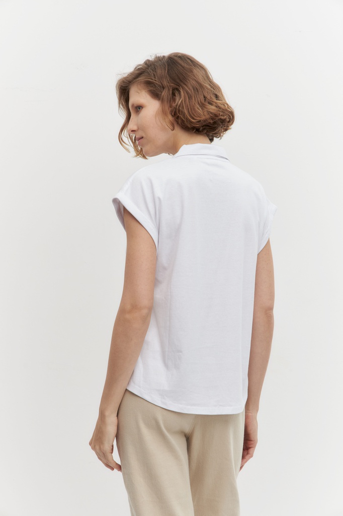L150GTH5 REMERA ESCOTE EN V CON CUELLO CAMISERO