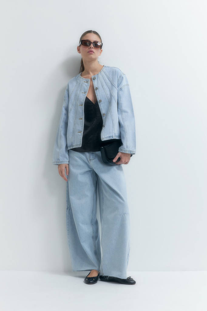L155GOJ5 CAMPERA DE JEAN CON CORTES