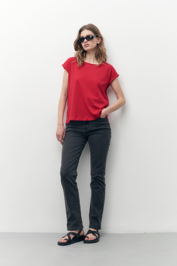 L157GTH3 REMERA CON BOTONES LATERALES