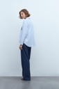 L144GBL1 CAMISA RAYADA CON BOLSILLO BORDADO