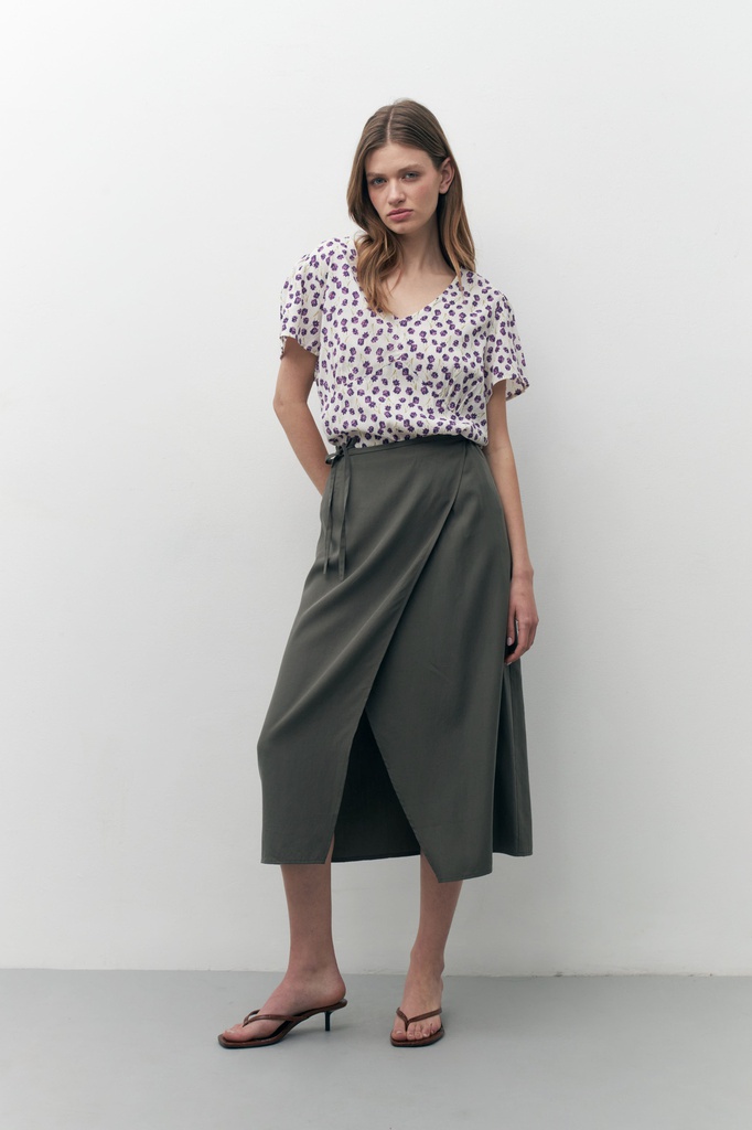 L157GBH1 BLUSA CON ESTAMPA FLORAL