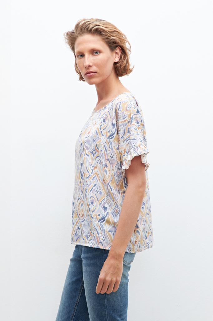 L160GBH4 BLUSA ESTAMPADA CON VOLADOS