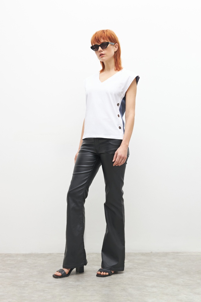 L155GTH6 REMERA CON BOTONES LATERALES