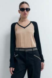 L155GBL8 BLUSA ESCOTE EN V BICOLOR